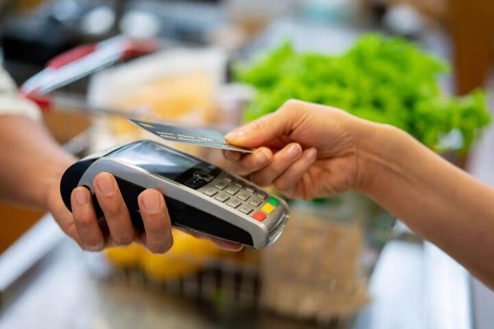 Tap to Pay Unpacked: How Contactless Payments Process Money