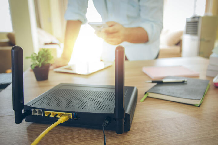 Wi-Fi vs Ethernet: What's the Difference